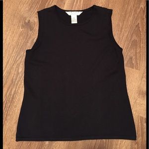 Sleeveless light weight sweater